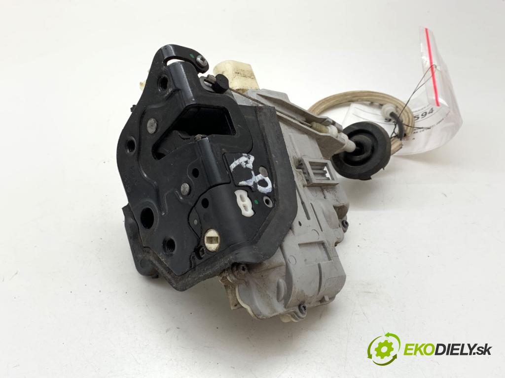 AUDI A6 C6 sedan 2004 165 kW 3.0 TDI quattro 2967 zámok Dvere pravy predný 4F1837016