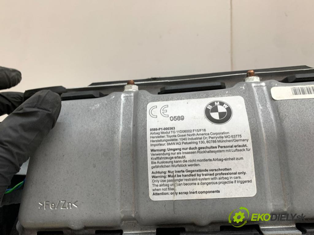 BMW F15 SUV 2018 225 kW xDrive 35 i 2979 AirBag koleno: 9311683