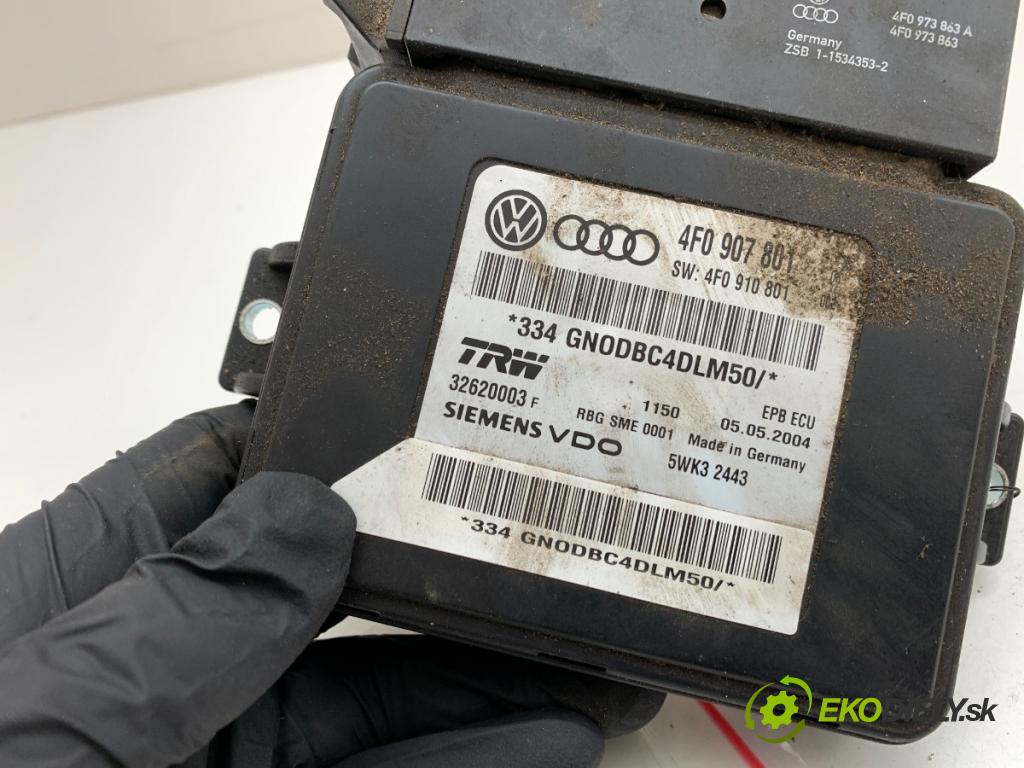 AUDI A6 C6 sedan 2004 165 kW 3.0 TDI quattro 2967 modul brzdy ruční brzdy 4F0907801