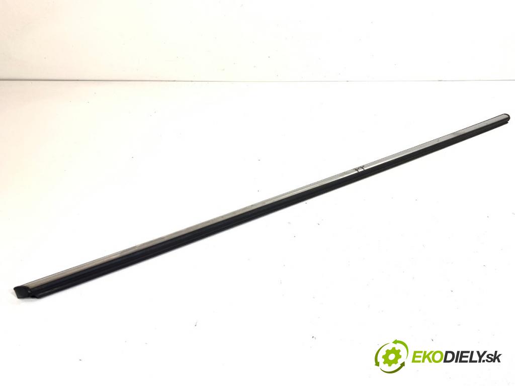 MINI R56 liftback 2012 55 kW One 1598 lišta Sbírání: přední část pravý 
