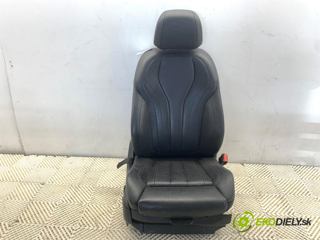 BMW F15 SUV 2018 225 kW xDrive 35 i 2979 Sedadlo pravy predný 