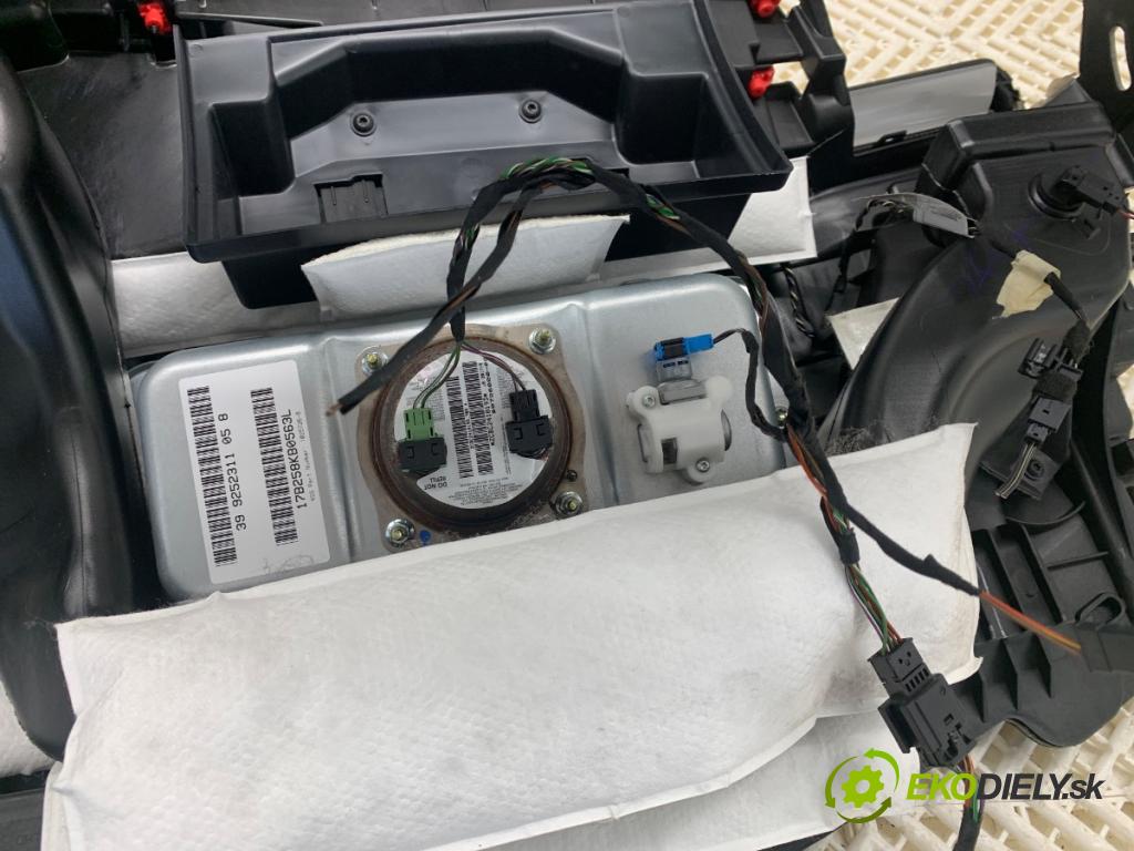 BMW F15 SUV 2018 225 kW xDrive 35 i 2979 Palubná doska VANKÚŠ: 9252311
