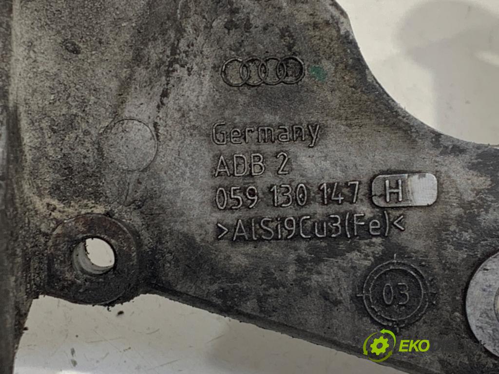 AUDI A6 C6 sedan 2004 165 kW 3.0 TDI quattro 2967 Držiak pumpy vstrekovacej 059130147H