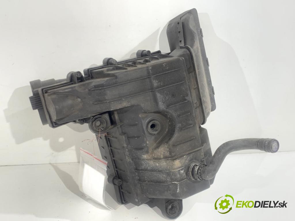 VW ARTEON liftback 2019 110 kW 2.0 TDI 1968 obal filtra vzduchu 5Q0129607AA (Kryt vzduchového filtru)