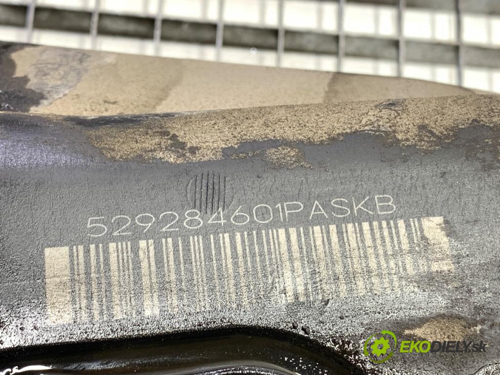 VW ARTEON liftback 2019 110 kW 2.0 TDI 1968 nádržka SCR 5Q0131969F