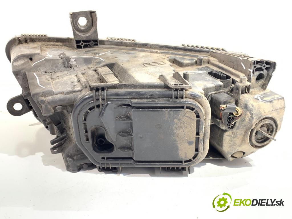 AUDI A6 C6 sedan 2004 165 kW 3.0 TDI quattro 2967 světlomet levý přední část