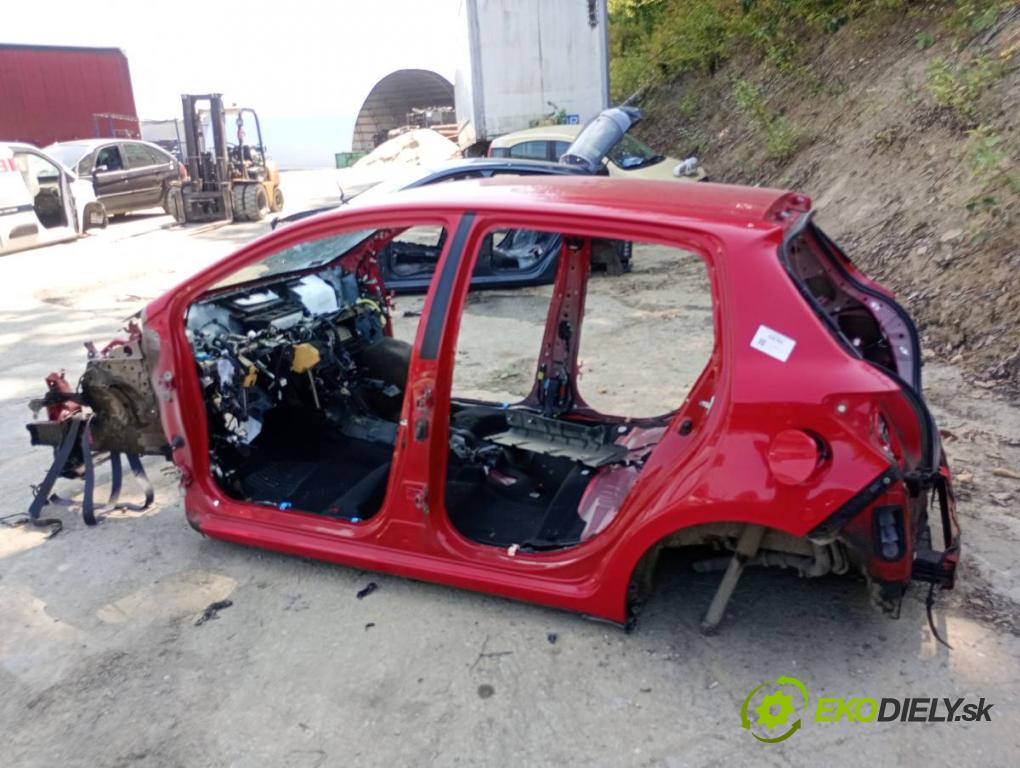 TOYOTA YARIS III liftback 2016 51 kW 1.0 (KSP130_) 998 karoséria ČTVRŤÁK: Blatník prah strecha PODŁUŻNICA 
