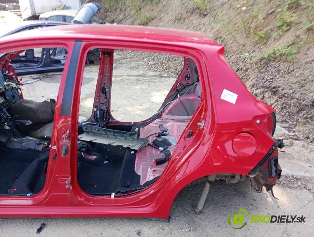 TOYOTA YARIS III liftback 2016 51 kW 1.0 (KSP130_) 998 karoséria ČTVRŤÁK: Blatník prah strecha PODŁUŻNICA