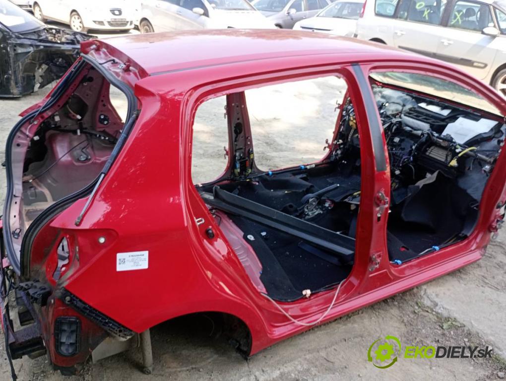 TOYOTA YARIS III liftback 2016 51 kW 1.0 (KSP130_) 998 karoséria ČTVRŤÁK: Blatník prah strecha PODŁUŻNICA