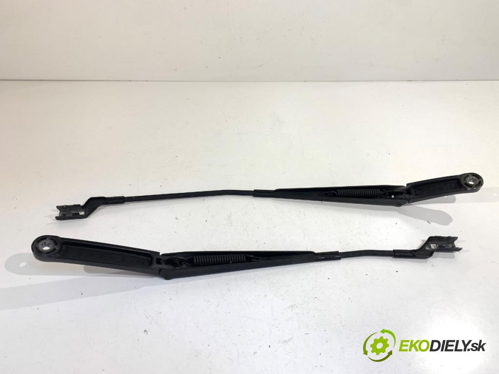 VW ARTEON liftback 2019 110 kW 2.0 TDI 1968 Rameno stierače predný 3G8955409 3G8955410