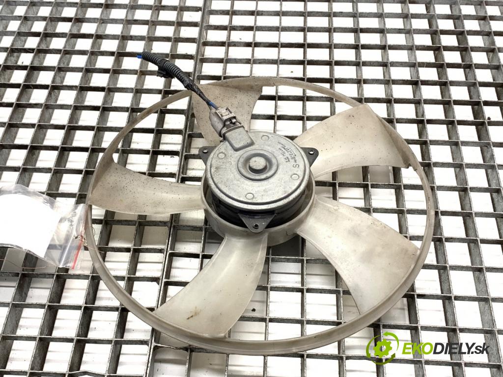 TOYOTA YARIS III liftback 2016 51 kW 1.0 (KSP130_) 998 Ventilátor chladiča 16363-0D090 (Ventilátor)