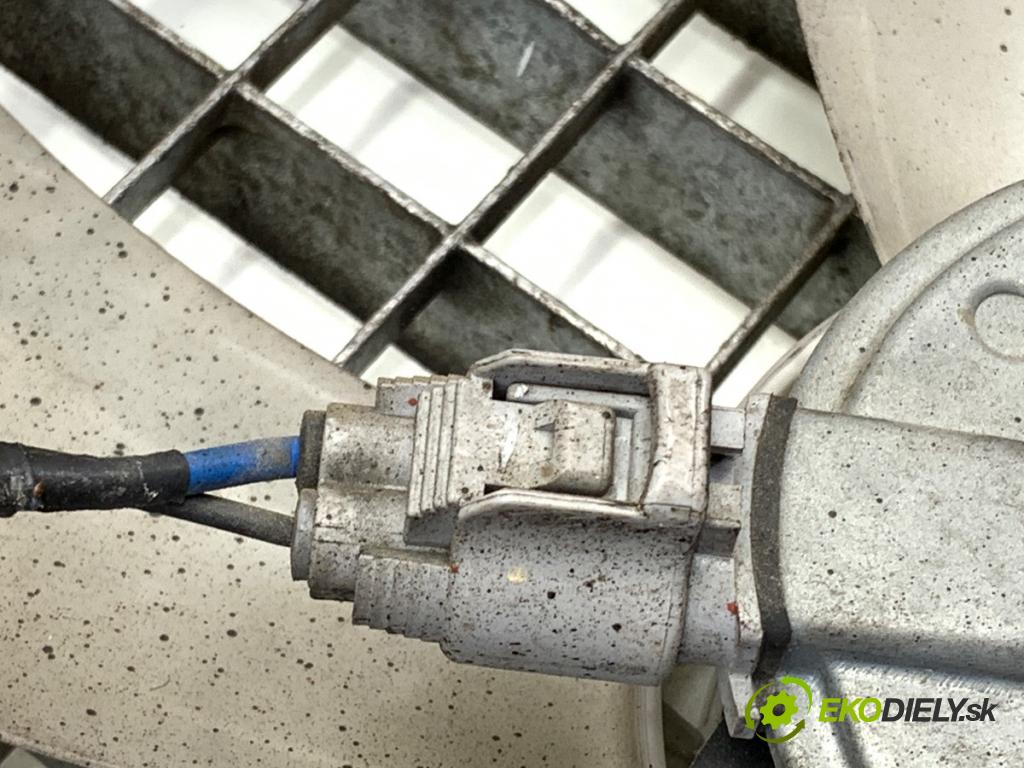TOYOTA YARIS III liftback 2016 51 kW 1.0 (KSP130_) 998 Ventilátor chladiča 16363-0D090 (Ventilátor)