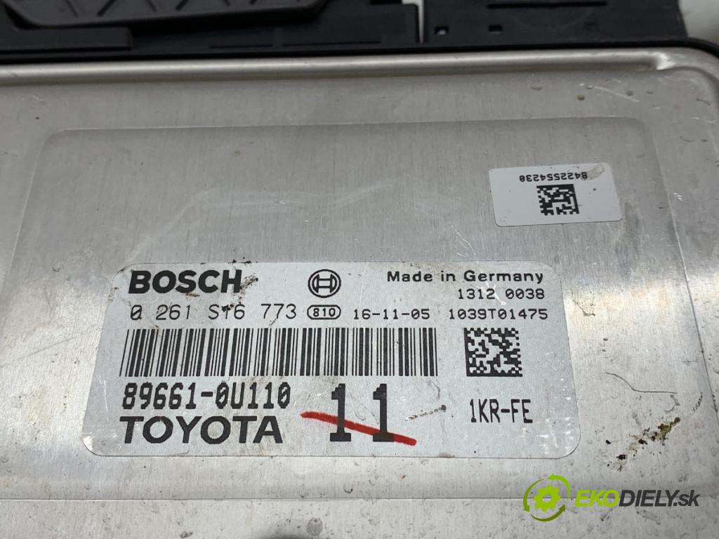 TOYOTA YARIS III liftback 2016 51 kW 1.0 (KSP130_) 998 řídící jednotka motora 89661-0U110 (Řídicí jednotka)