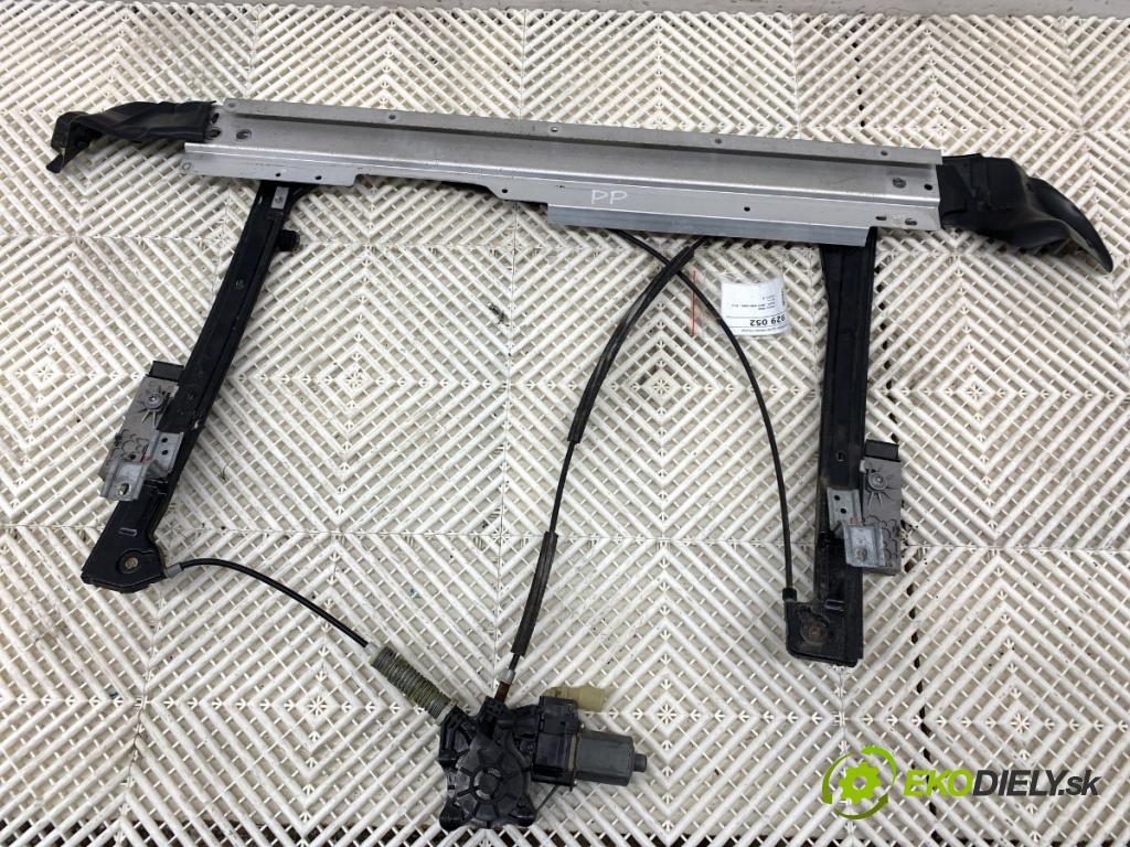 MINI R56 liftback 2012 55 kW One 1598 mechanismus okna pravý přední část 2757044