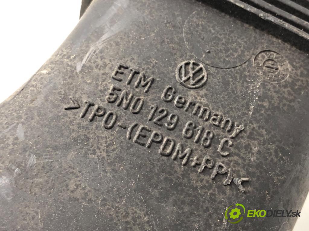 VW SHARAN nadwozie wielkoprzestrzenne (MPV) 2013 130 kW 2.0 TDI 1968 Rúra vzduchu 5N0129618C