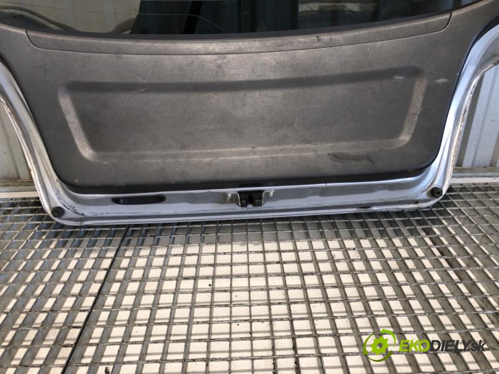MITSUBISHI OUTLANDER I SUV 2003 93 kW 2.0 (CU2W) 1997 kapota zadní část
