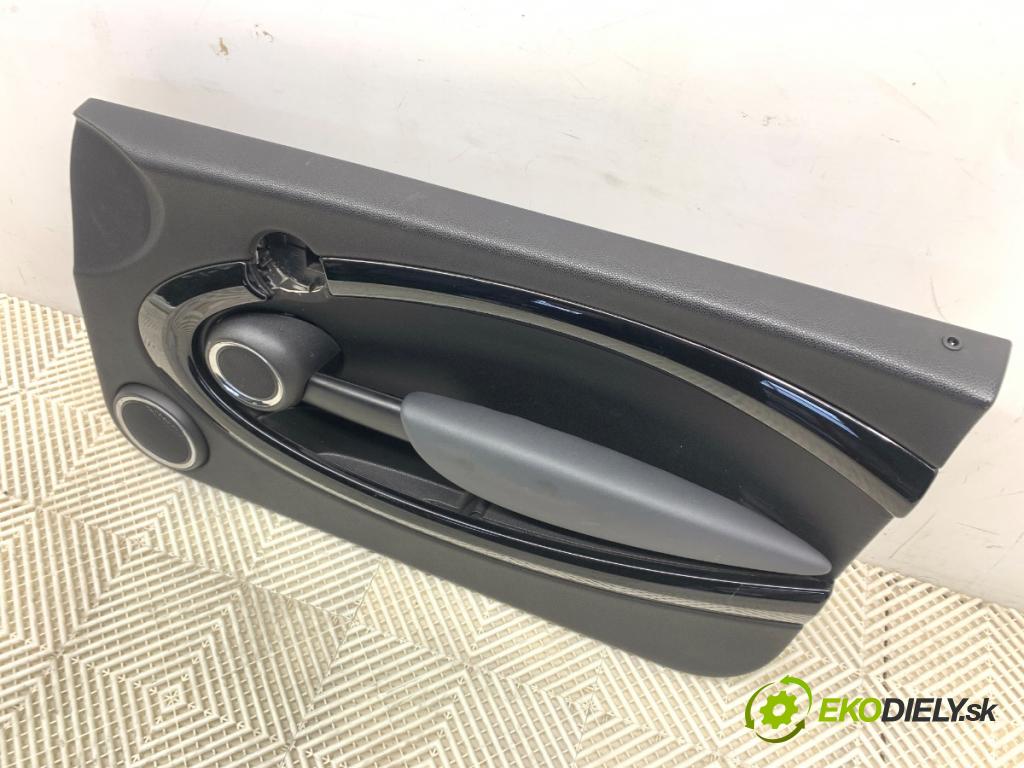 MINI R56 liftback 2012 55 kW One 1598 čalúnenie Dvere pravy predný