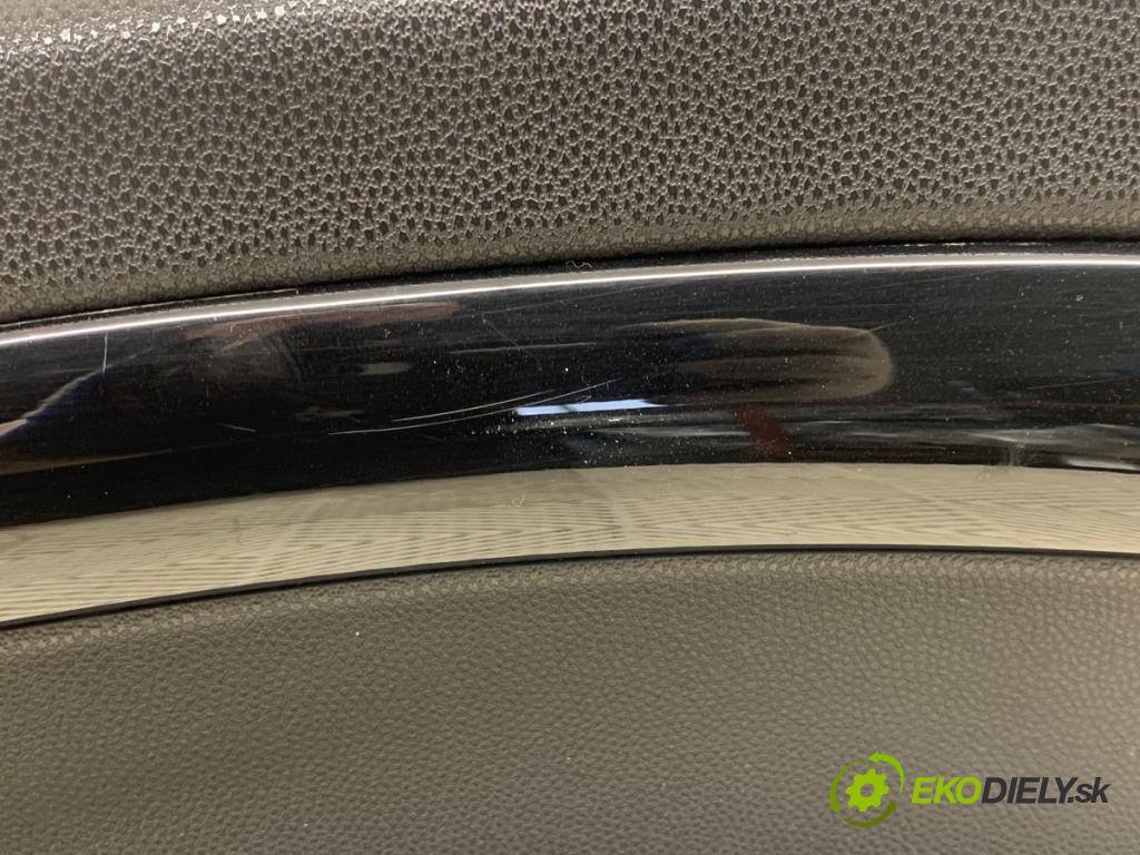 MINI R56 liftback 2012 55 kW One 1598 čalúnenie Dvere pravy predný