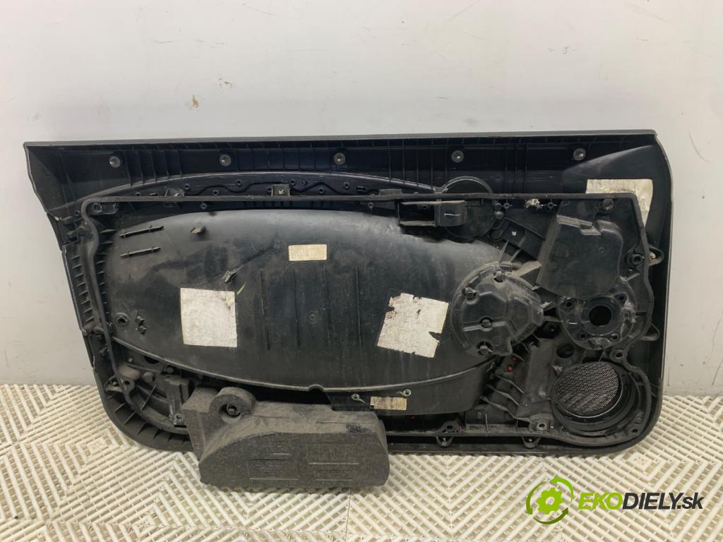 MINI R56 liftback 2012 55 kW One 1598 čalúnenie Dvere pravy predný