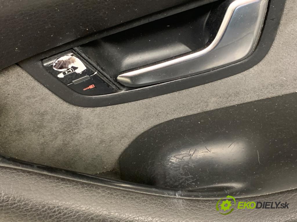 AUDI A8 D3 sedan 2002 246 kW 4.2 quattro 4172 čalúnenie Dvere pravy predný