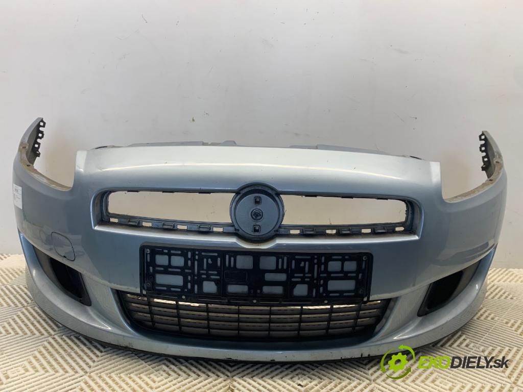 FIAT BRAVO II liftback 2009 66 kW 1.4 (198AXA1B) 1368 nárazník přední část  (Klika dveří ostatní)