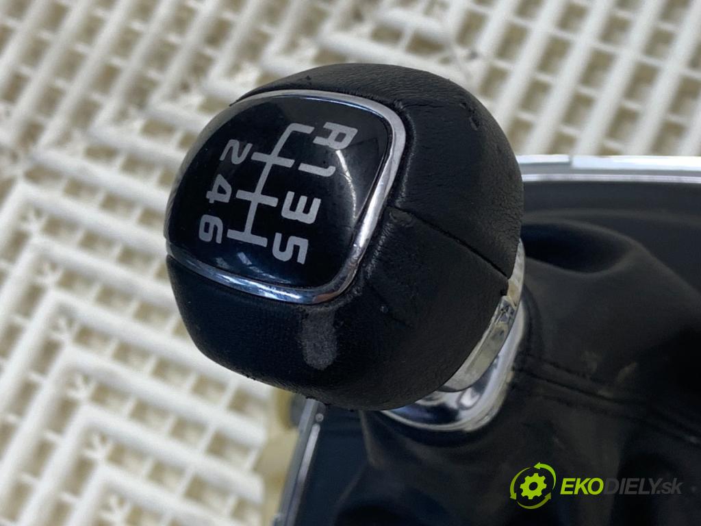 KIA CEED liftback 2012 94 kW 1.6 CRDi 128 1582 Kulisa 43700-A2300 (Rýchlostná páka (kulisa))