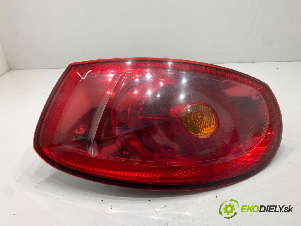FIAT BRAVO II liftback 2009 66 kW 1.4 (198AXA1B) 1368 Svetlo ľavy zad 