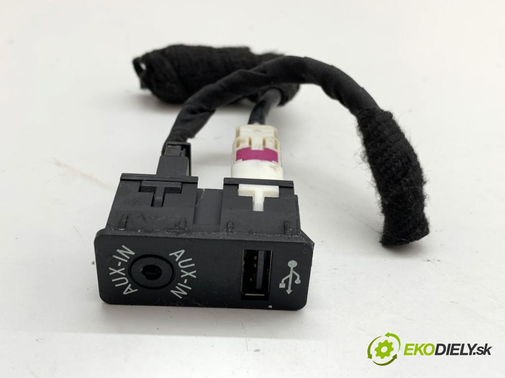 MINI R56 liftback 2012 55 kW One 1598 HNÍZDO: USB 9229246