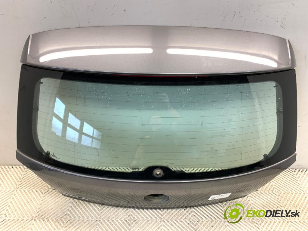 VW POLO V liftback 2013 44 kW 1.2 1198 kapota zadní část LD7R