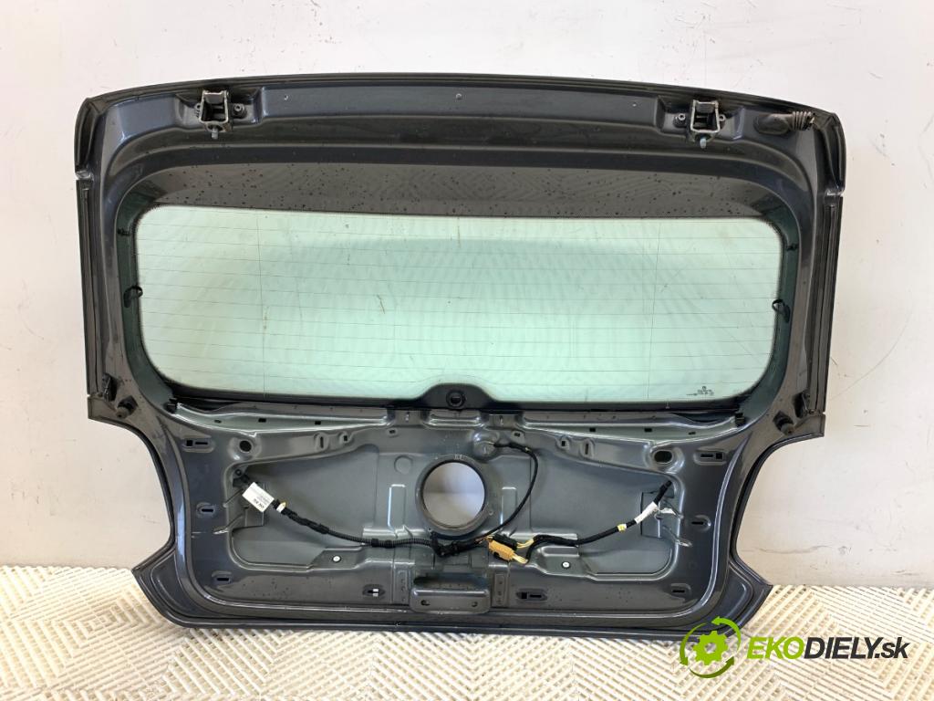 VW POLO V liftback 2013 44 kW 1.2 1198 kapota zadní část LD7R