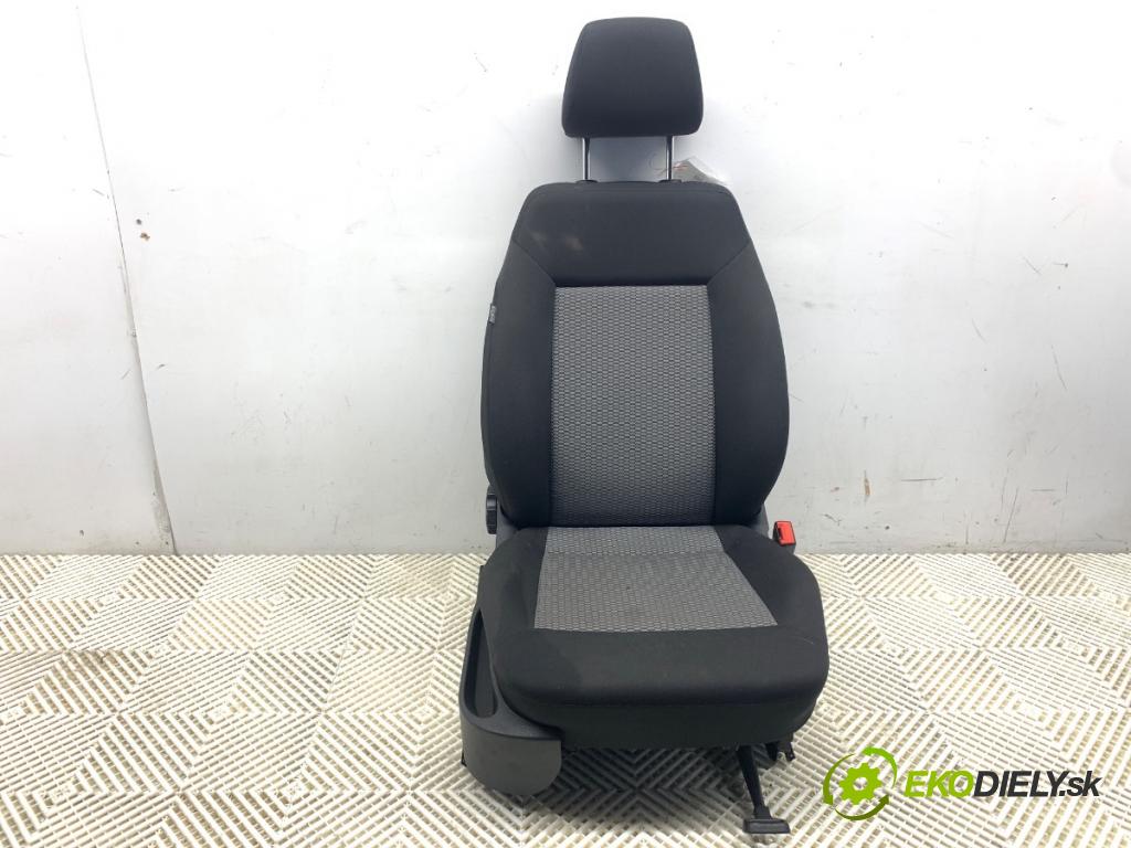 VW POLO V liftback 2013 44 kW 1.2 1198 Sedadlo pravy predný 