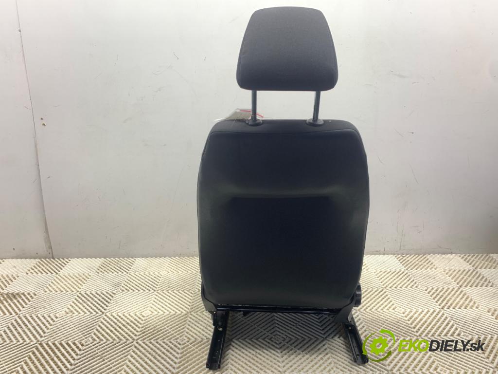 VW POLO V liftback 2013 44 kW 1.2 1198 Sedadlo pravy predný