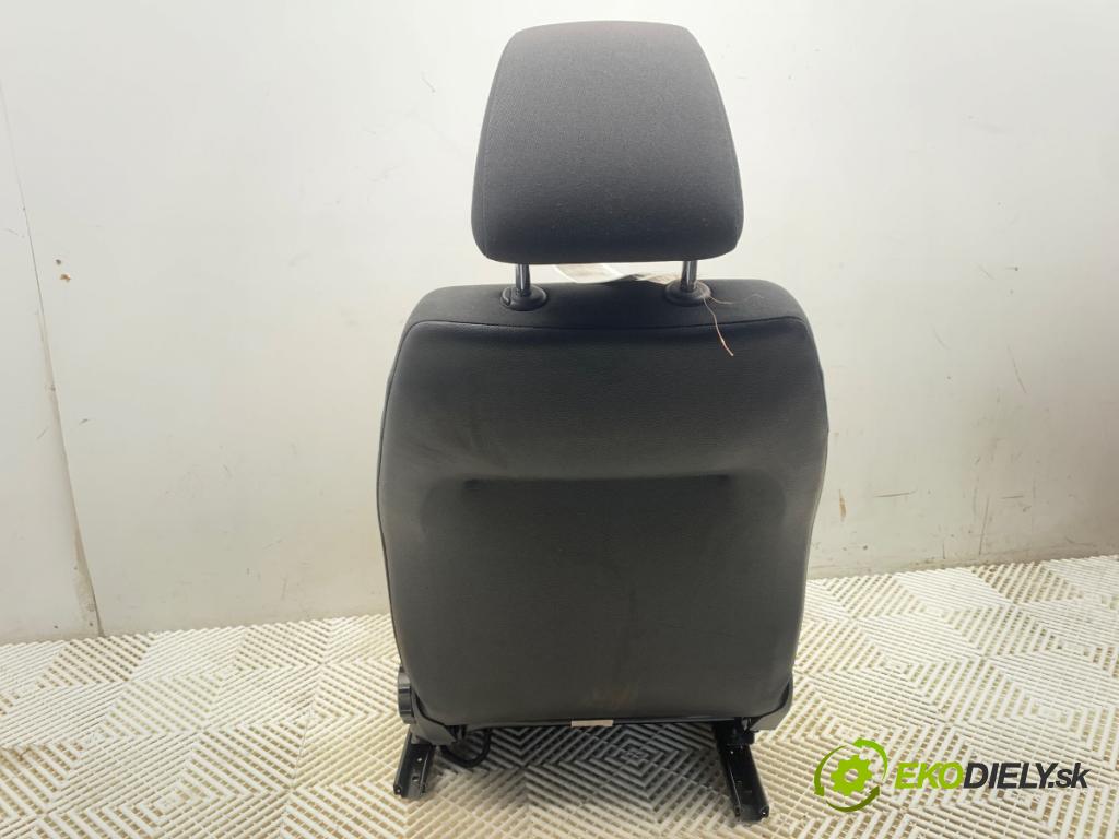 VW POLO V liftback 2013 44 kW 1.2 1198 Sedadlo ľavy predný