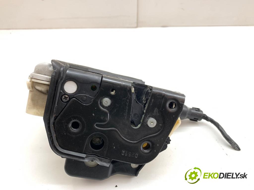 SEAT EXEO sedan 2012 147 kW 2.0 TFSI 1984 zámok dveře levý přední část 8E1837015AA