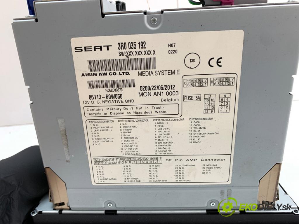 SEAT EXEO sedan 2012 147 kW 2.0 TFSI 1984 RADIO Dislpej 3R0035192