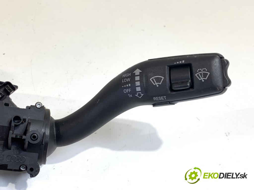 SEAT EXEO sedan 2012 147 kW 2.0 TFSI 1984 přepínač kombinovaný 8E0953549Q 4E0953521B (Páčky pod volantem)