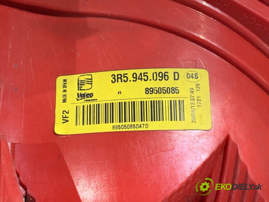 SEAT EXEO sedan 2012 147 kW 2.0 TFSI 1984 Svetlo pravy zad 3R5945096D