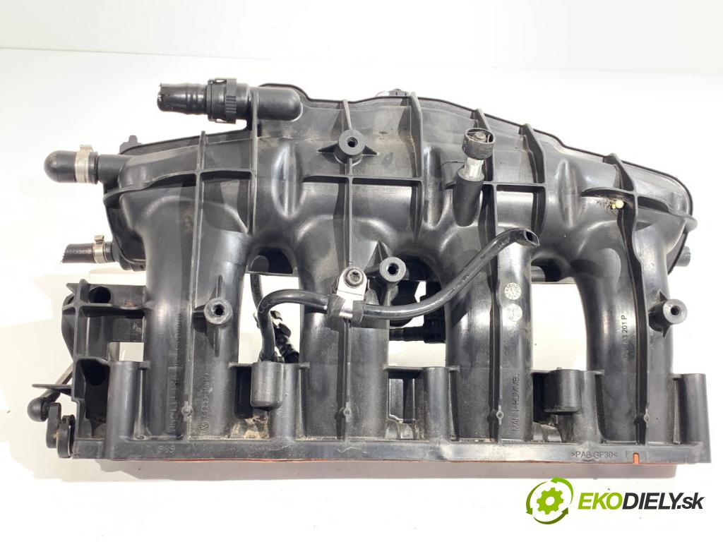 SEAT EXEO sedan 2012 147 kW 2.0 TFSI 1984 potrubí sání 06D133192G (Sací potrubí)