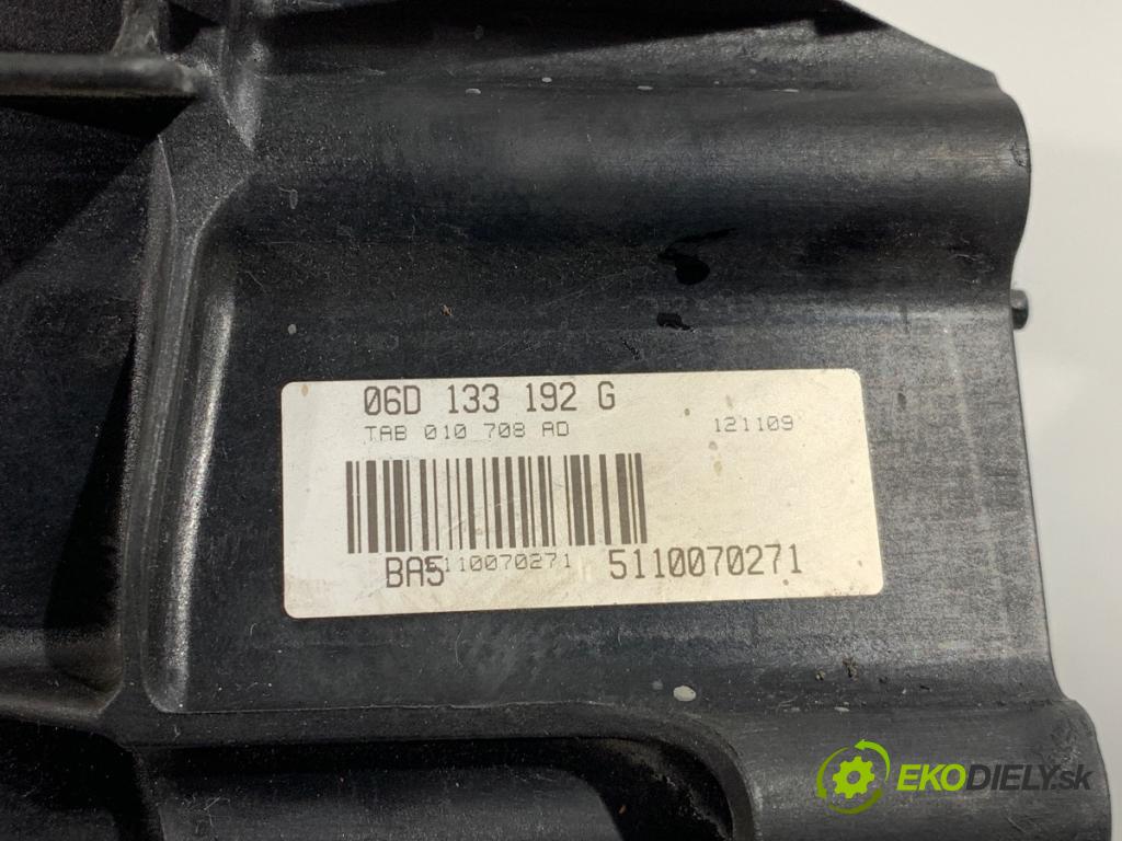 SEAT EXEO sedan 2012 147 kW 2.0 TFSI 1984 potrubí sání 06D133192G (Sací potrubí)