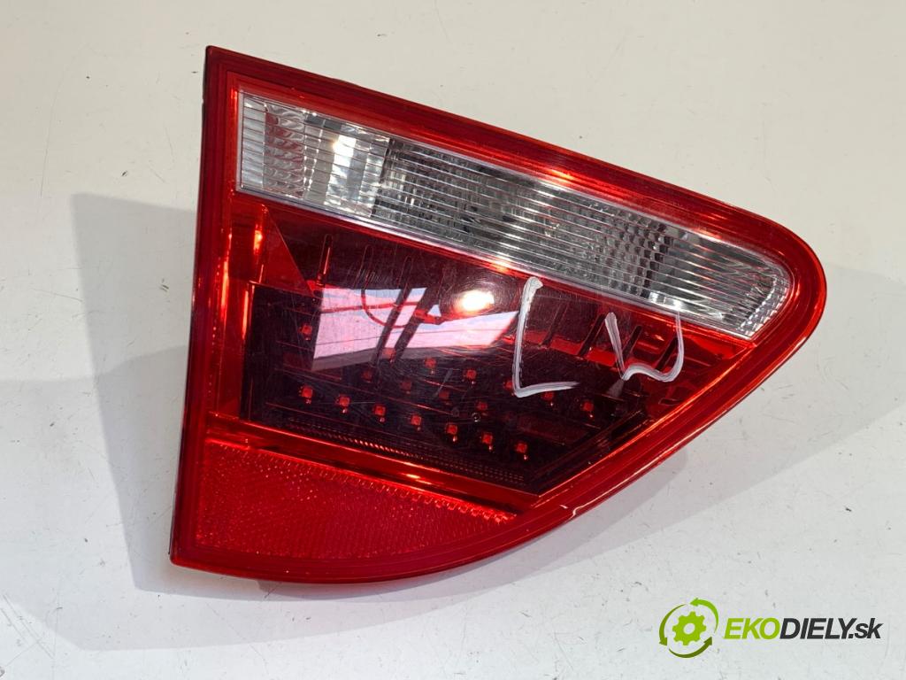 SEAT EXEO sedan 2012 147 kW 2.0 TFSI 1984 světlo levý zadní část vnitřní 3R5945093C