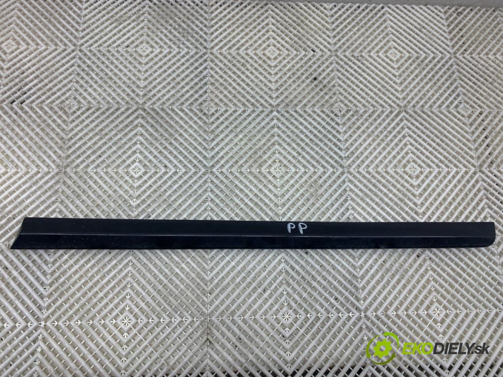 SEAT EXEO sedan 2012 147 kW 2.0 TFSI 1984 Lišta Dvere pravy predný 