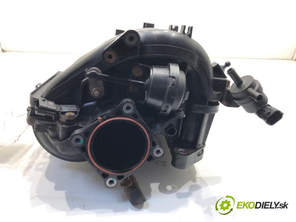 HYUNDAI ix35 SUV 2012 99 kW 1.6 1591 Potrubie sacie, sanie  (Sacie potrubie)