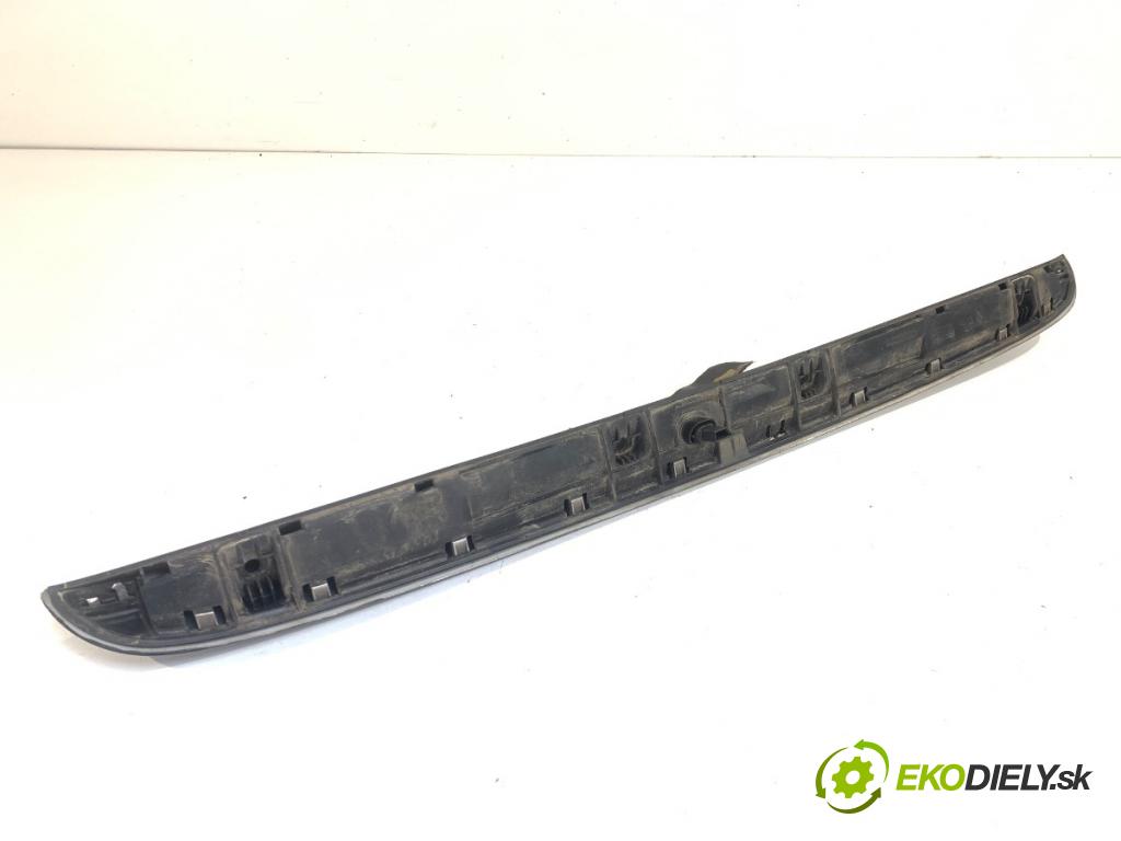 MINI R56 liftback 2012 55 kW One 1598 Lišta dverí zad 7151140