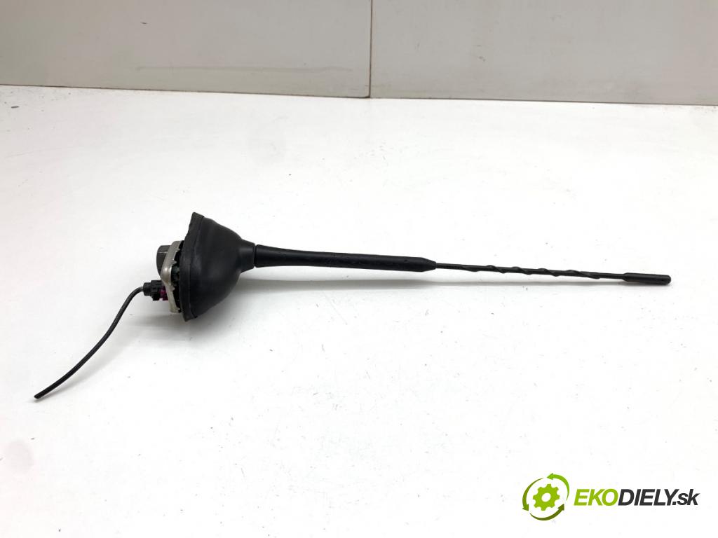 MINI R56 liftback 2012 55 kW One 1598 ANTENA 