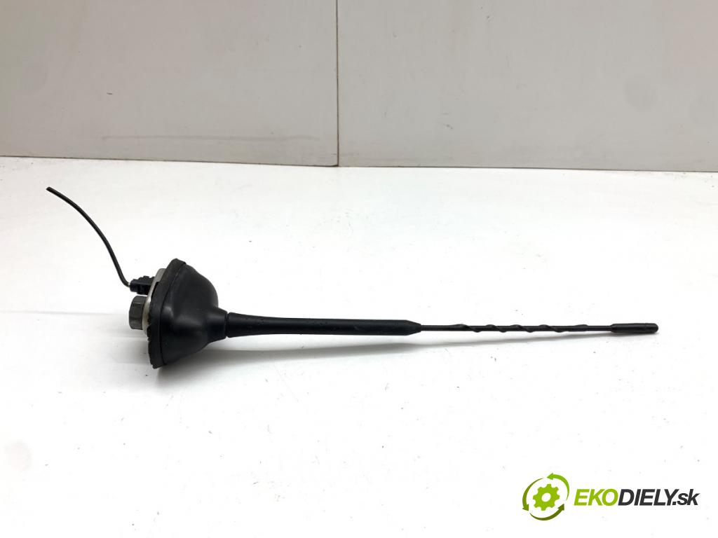 MINI R56 liftback 2012 55 kW One 1598 ANTENA