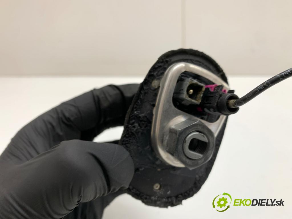 MINI R56 liftback 2012 55 kW One 1598 ANTENA