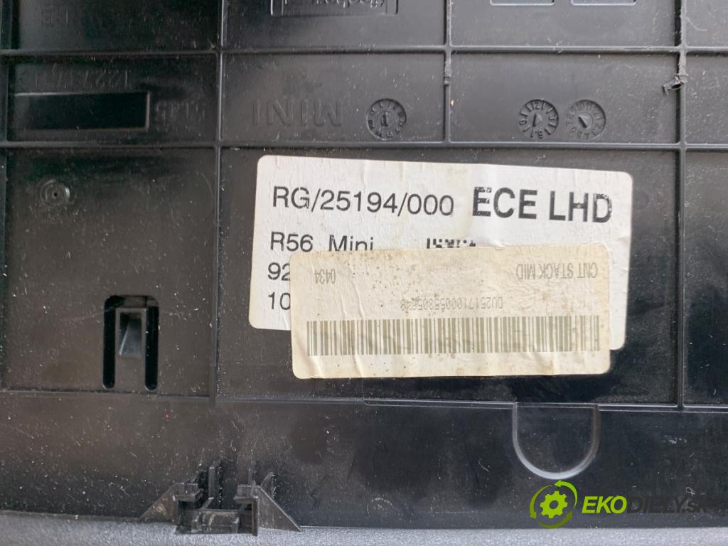 MINI R56 liftback 2012 55 kW One 1598 Priehradka, kastlík