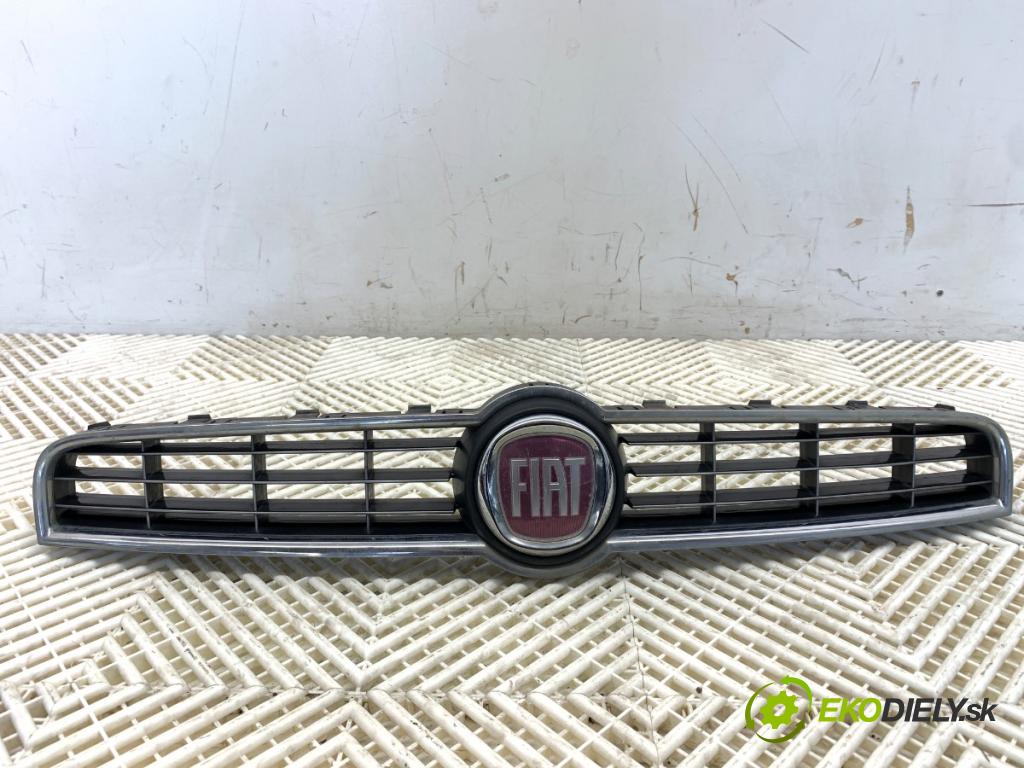 FIAT BRAVO II liftback 2009 66 kW 1.4 (198AXA1B) 1368 mřížka maska 735414652 (Přední mřížka (maska chladiče))