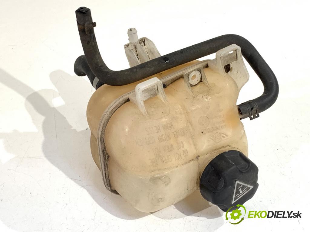 MINI R56 liftback 2012 55 kW One 1598 nádržka vyrovnávací kapaliny chadicího 7823626