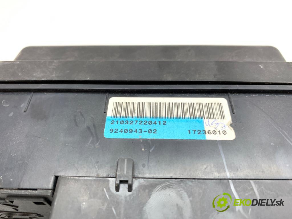 MINI R56 liftback 2012 55 kW One 1598 skříňka poistková 9240943 (Pojistková skříňka)